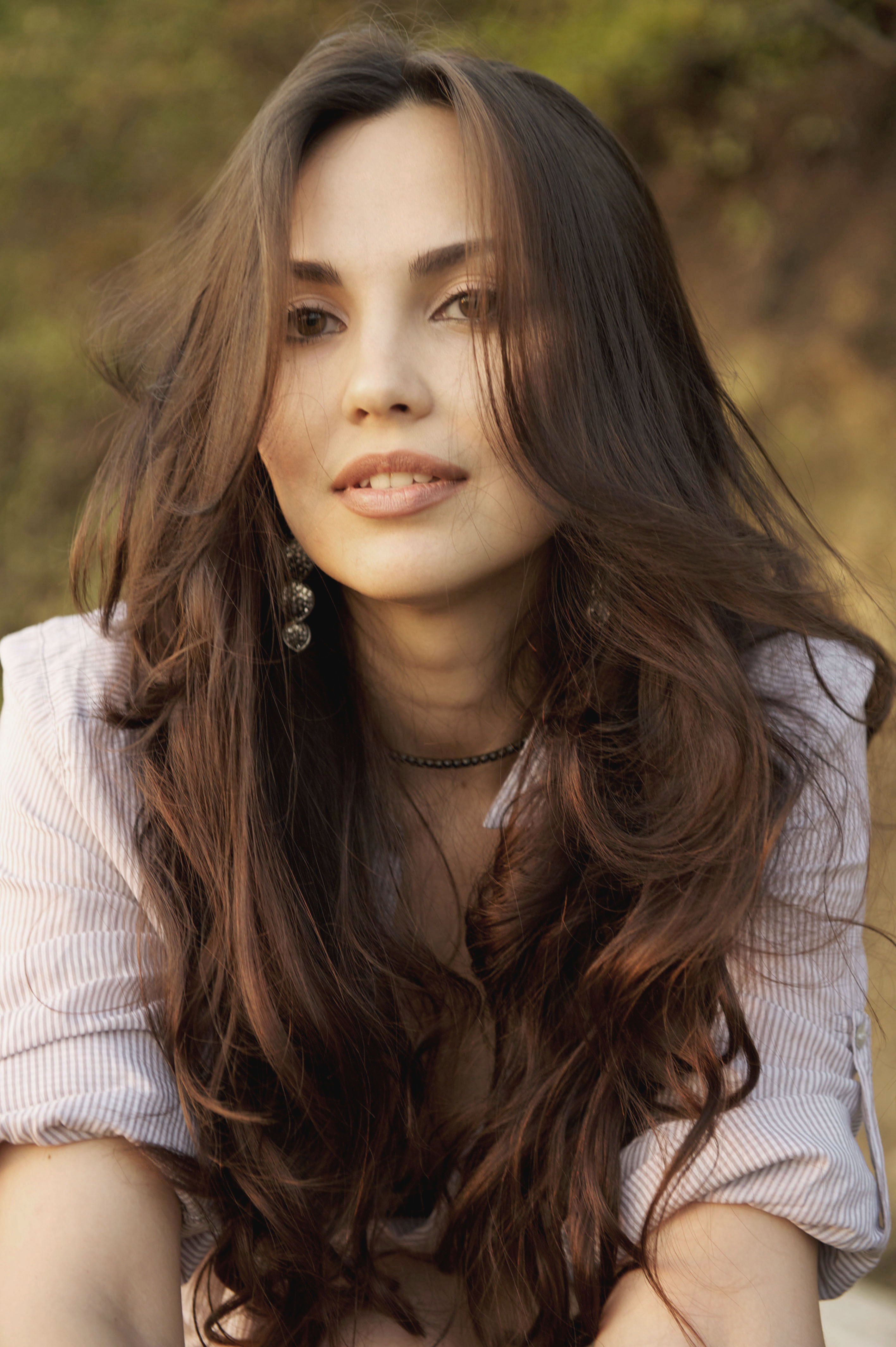 Porno 2 f lezbiyen va 1 m Mast, hushidan ketgan qizlarning uy qurilishi kadrlari