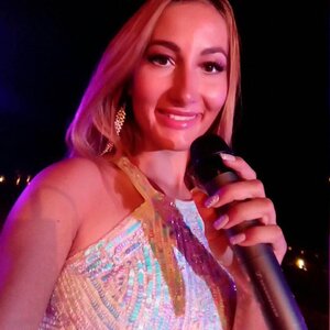 Alyona Divas picture