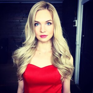 Анна Фирсова