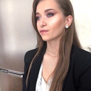 Dina Annenkova