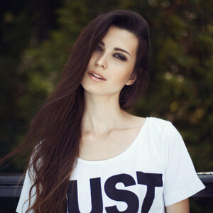 Anna Ray