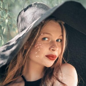 Ксения Максакова