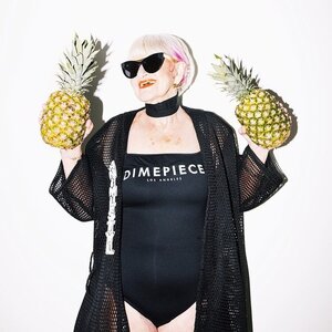 IRIRNA BULL picture