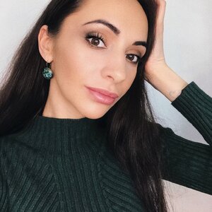 Anna Zolotova