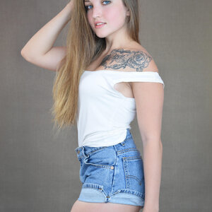 Alena Hodakovskaja picture