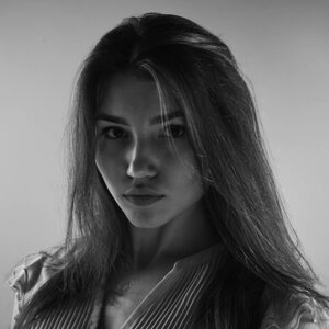 Ксения Захарова