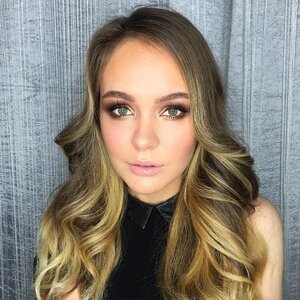 Anna Ushakova