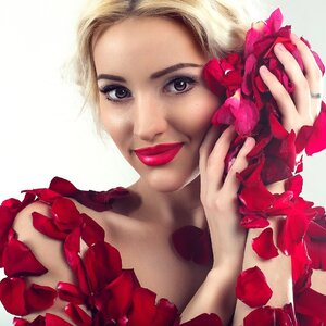 Karolina Ravel'
