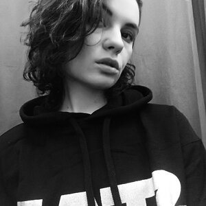 Yulia Si