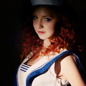 Оля Leeloo Полезина