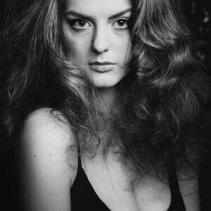 Polina Evteeva picture