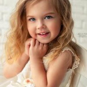Julia Fox picture