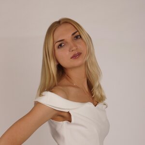Кристина Kristi Конова