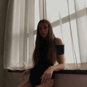Аня Максимова