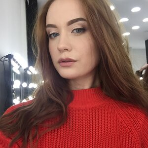 Александра Логинова