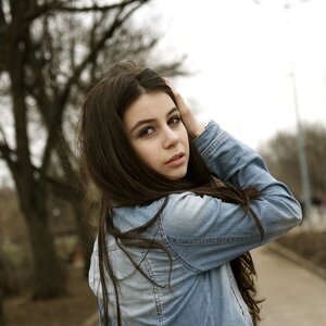 Ariana JUnivers