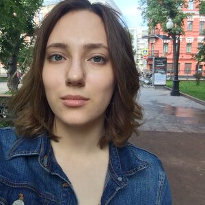 Анна Попова