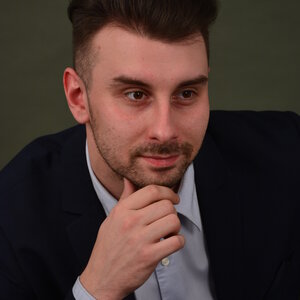 Максим Захаренков