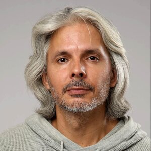 Петр Саберов