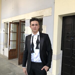 Александр Суслов