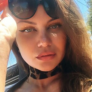 Яна Yanika Липская