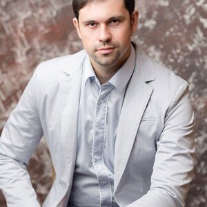 Sergey Lang