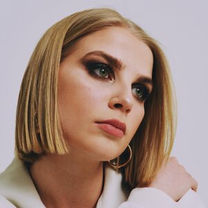 Елена Хазова