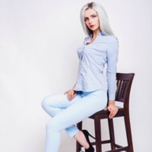 Алина Вац