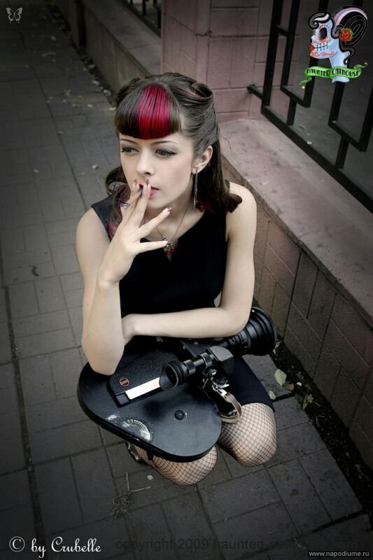 Photographer: Crubelle
Для haunted-cathouse.com