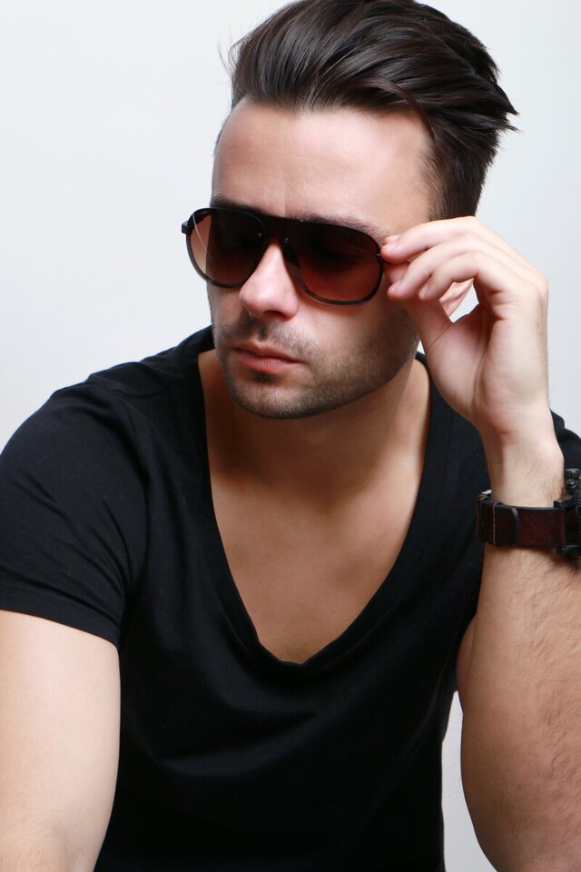 For sunglasses shop 