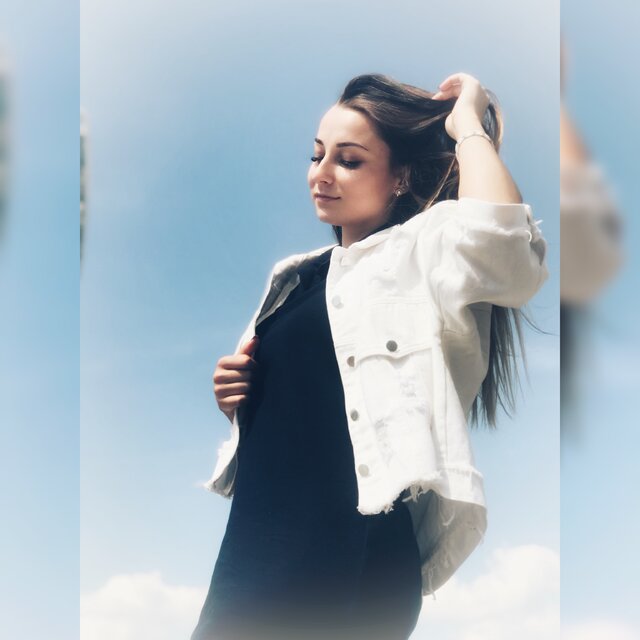 Ulia Vyporhonuk's photo