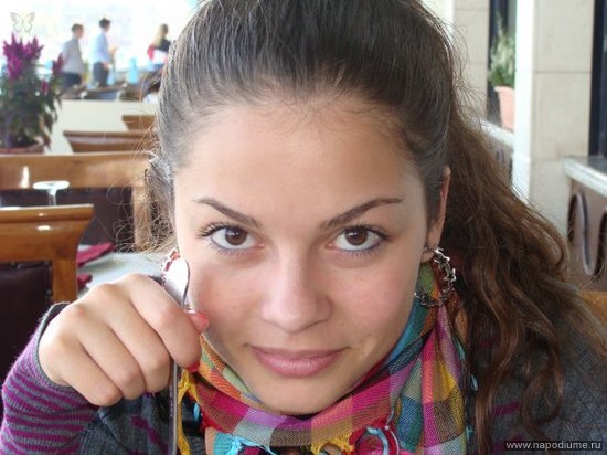no make up!