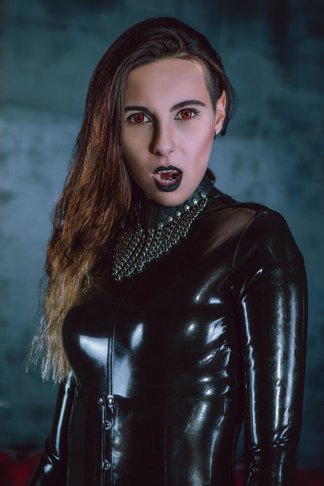 Latex vampire