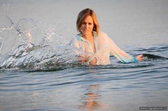 портрет,  ню,  море,  в воде