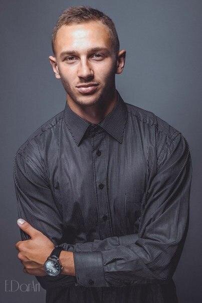 照片Alexander Mykytenko