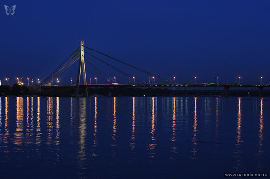 город