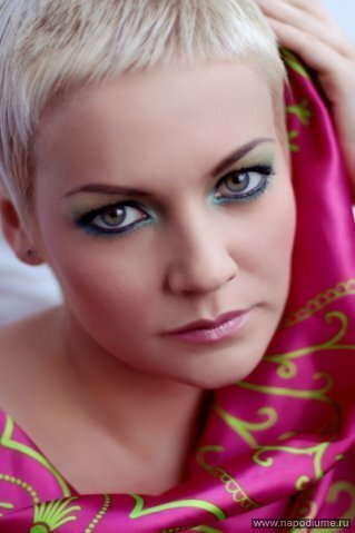 Studio,  Make Up