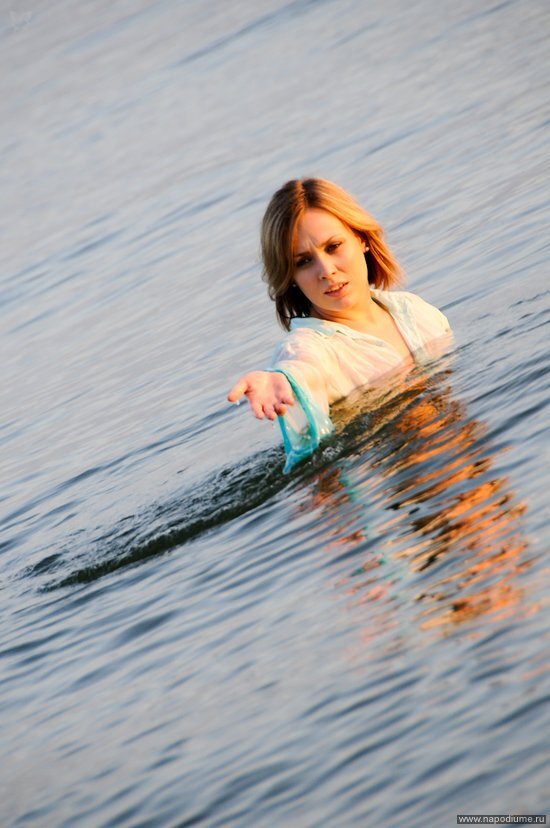 портрет,  ню,  море,  в воде