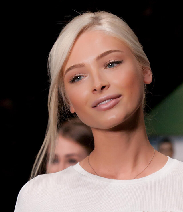 Face, Eyebrow, Lip, Hairstyle, Blond, Chin, Beauty, Cheek