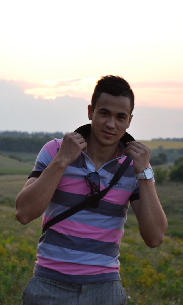 照片Maksim Bescennij