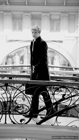 照片Alexander Nenadov