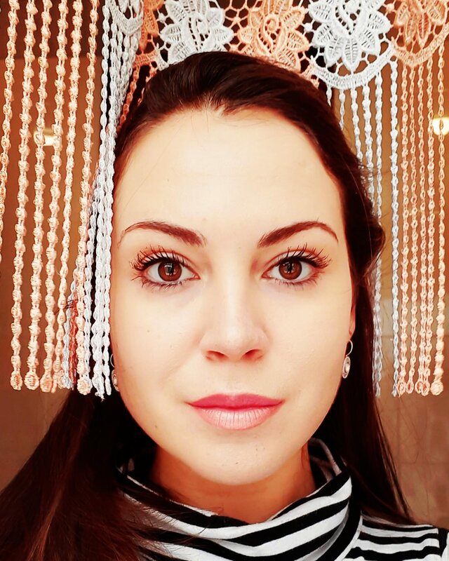 Emily Deschanel's photo