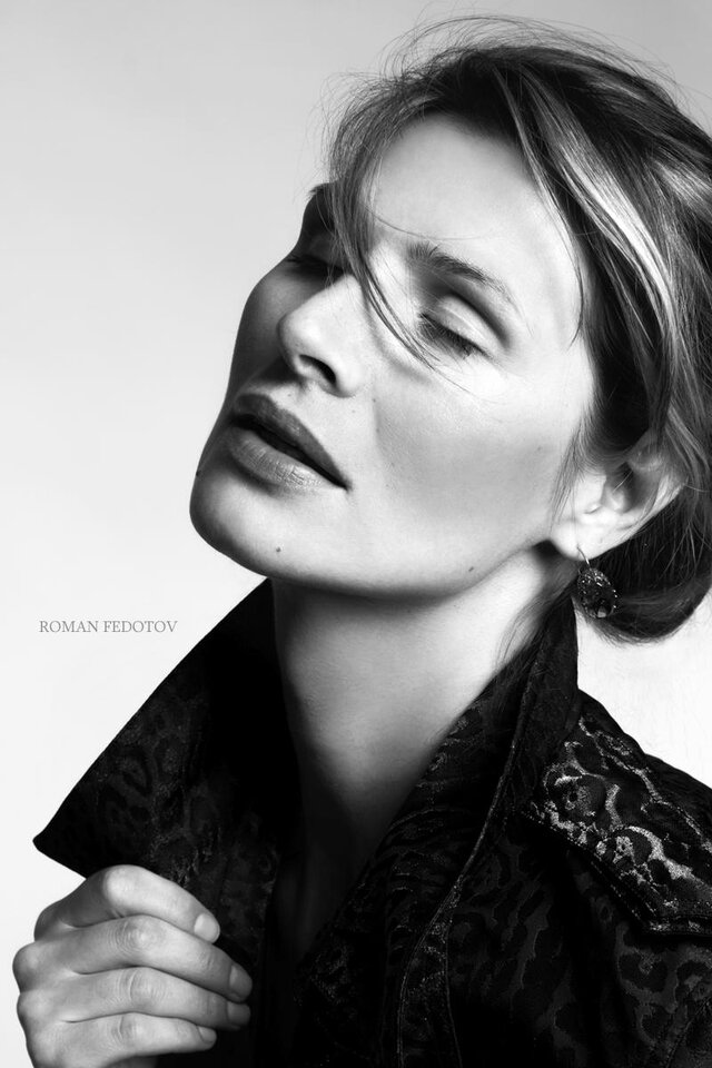 Face, Eyewear, Beauty, Lip, Chin, Black-and-white, Portrait