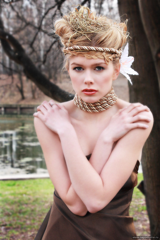 модель Анна Курбатова http://vkontakte.ru/id7089520
стилист Дина http://vkontakte.ru/id16945520
