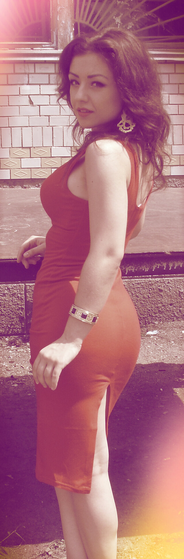 ф-ект 'lady in red'
