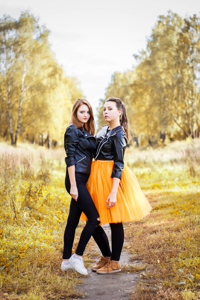 Sisters)