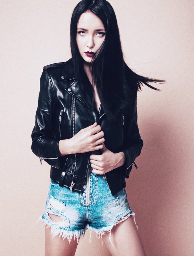 Ana Neverova's photo