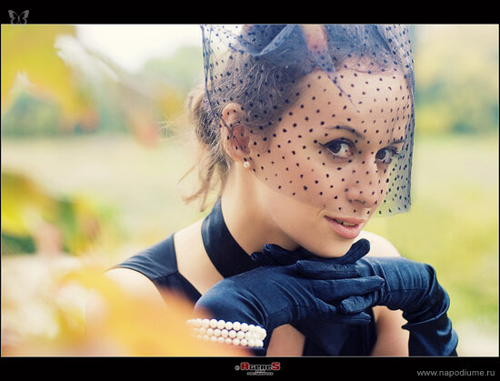 Woman in a veil/Осенняя#2