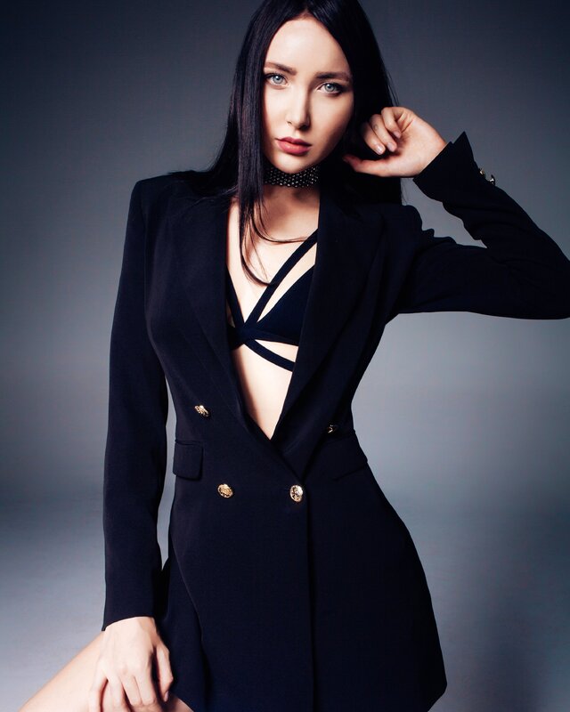Ana Neverova's photo
