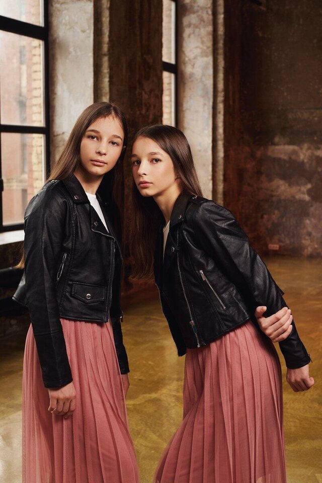 Фото Karina&Diana Alesich